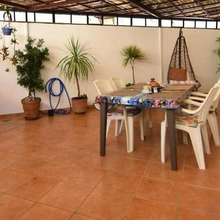 Appartement Elegant Et Climatise Au Centre Avec Terrasse - Proche Plage Et Attractions ! Tánger Exterior foto